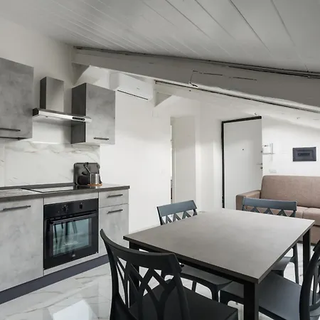 Apartment Mansarde Bella Neapel