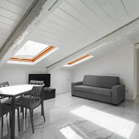 Mansarde Bella * Nápoles