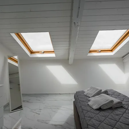 Mansarde Bella * Nápoles